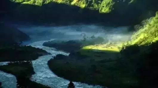 老人迷路穿梭快车道 铁骑帮助回家