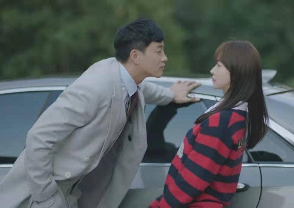 逃出上锁的现代房间3