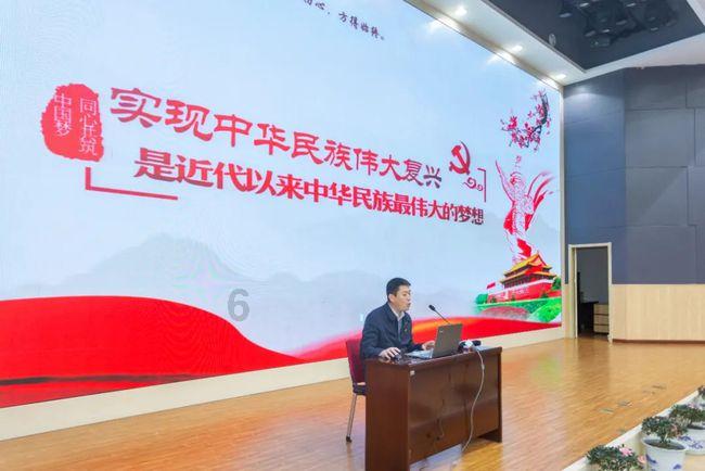 镜报:巴萨关注英甲17岁小将布拉齐尔,仅代表维尔港出战3次