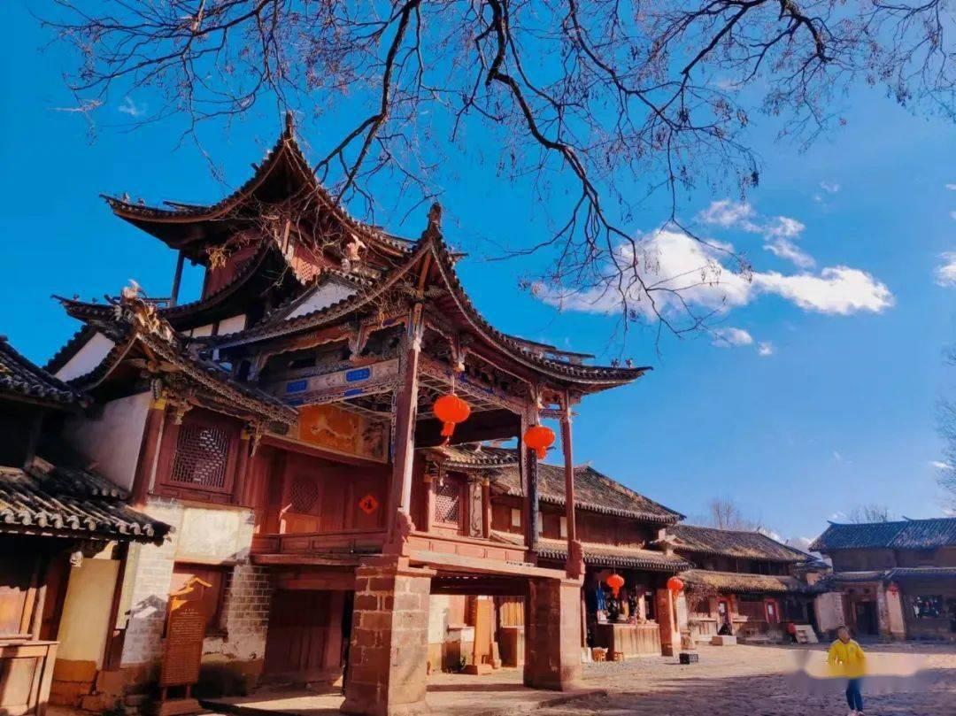 直行和右转弯车辆碰了是谁的责任-智能问答网页,解答您的疑惑